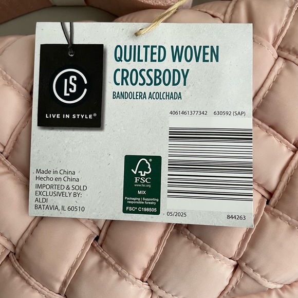 Chic Pink Quilted Crossbody Bag - Picture 6 of 8